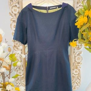 This is a soft denim like Tahari dress size 6🌸